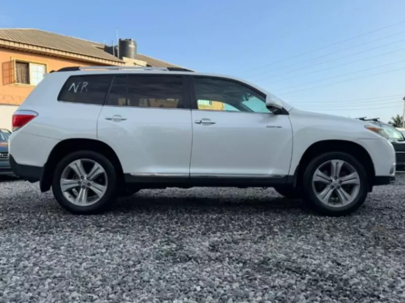 TOYOTA Highlander - 2012