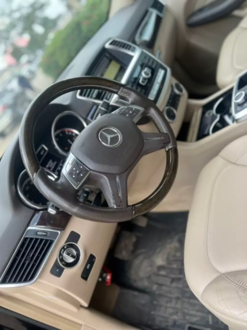 Mercedes-Benz GLA-Class   - 2015