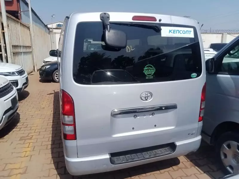 Toyota Hiace   - 2014