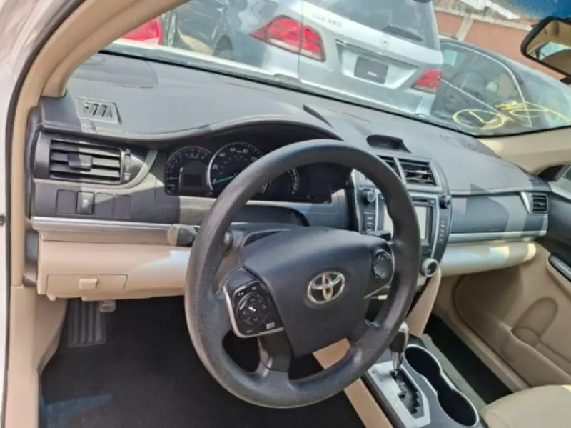Toyota Camry   - 2013