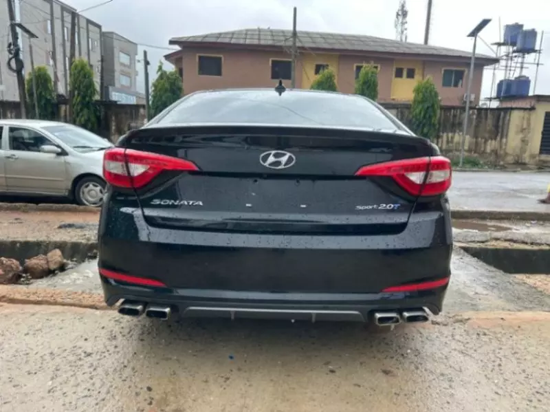 Hyundai Sonata   - 2015