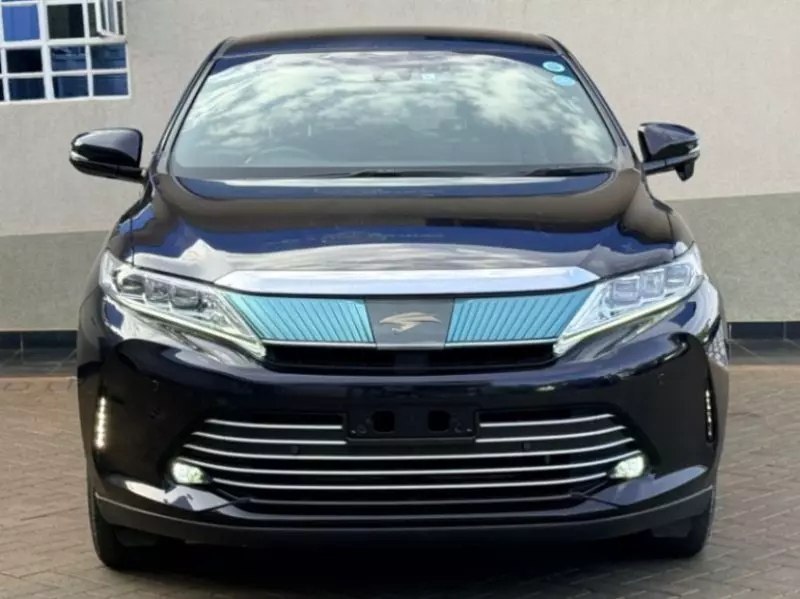 Toyota Harrier   - 2018