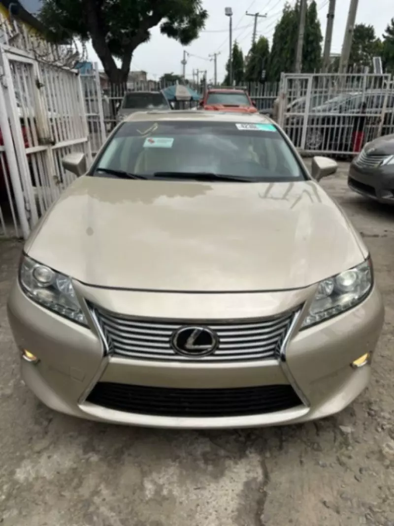 Lexus ES 350   - 2013