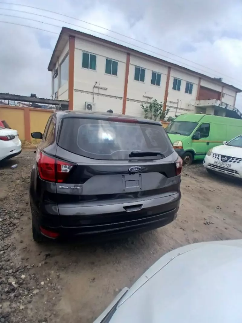 Ford Escape   - 2019