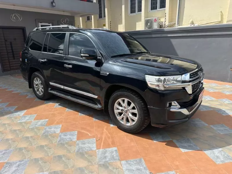 Toyota  Land Cruiser VXR V8   - 2021