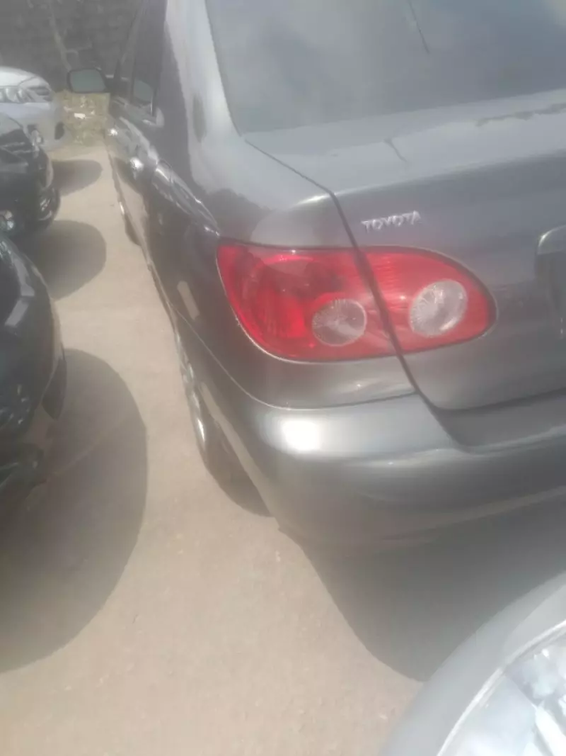 Toyota Corolla   - 2007
