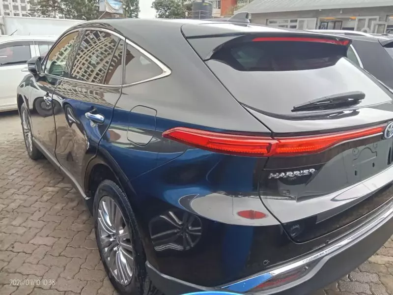 TOYOTA Harrier hybrid - 2020