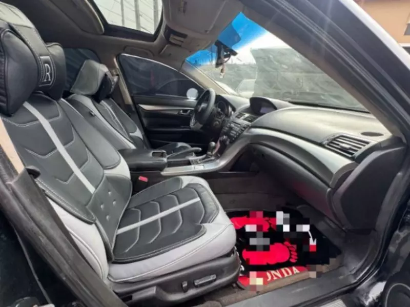 Acura TL - 2010