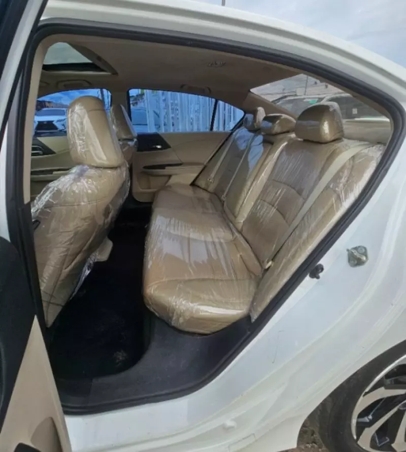 Honda Accord   - 2017