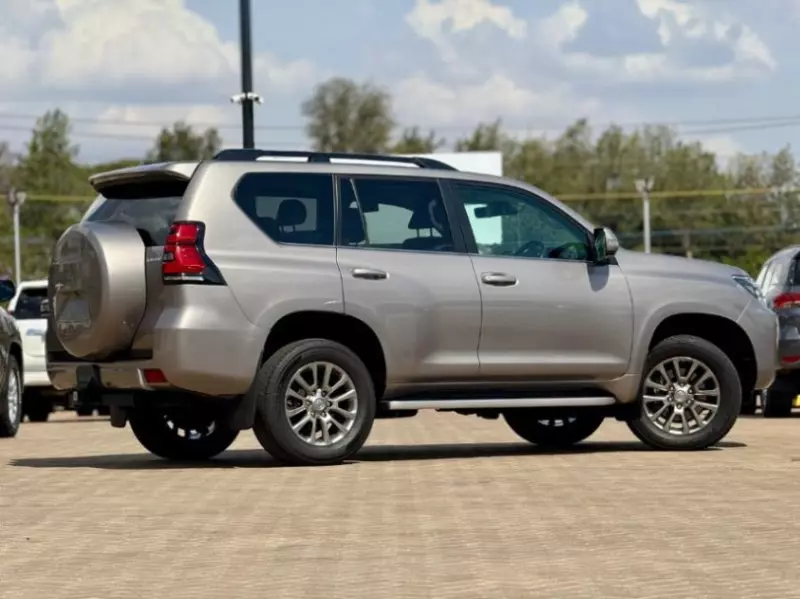 Toyota Landcruiser Prado   - 2018