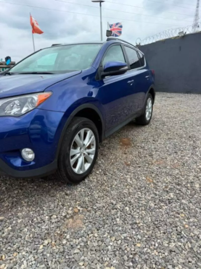 TOYOTA Rav4   - 2015