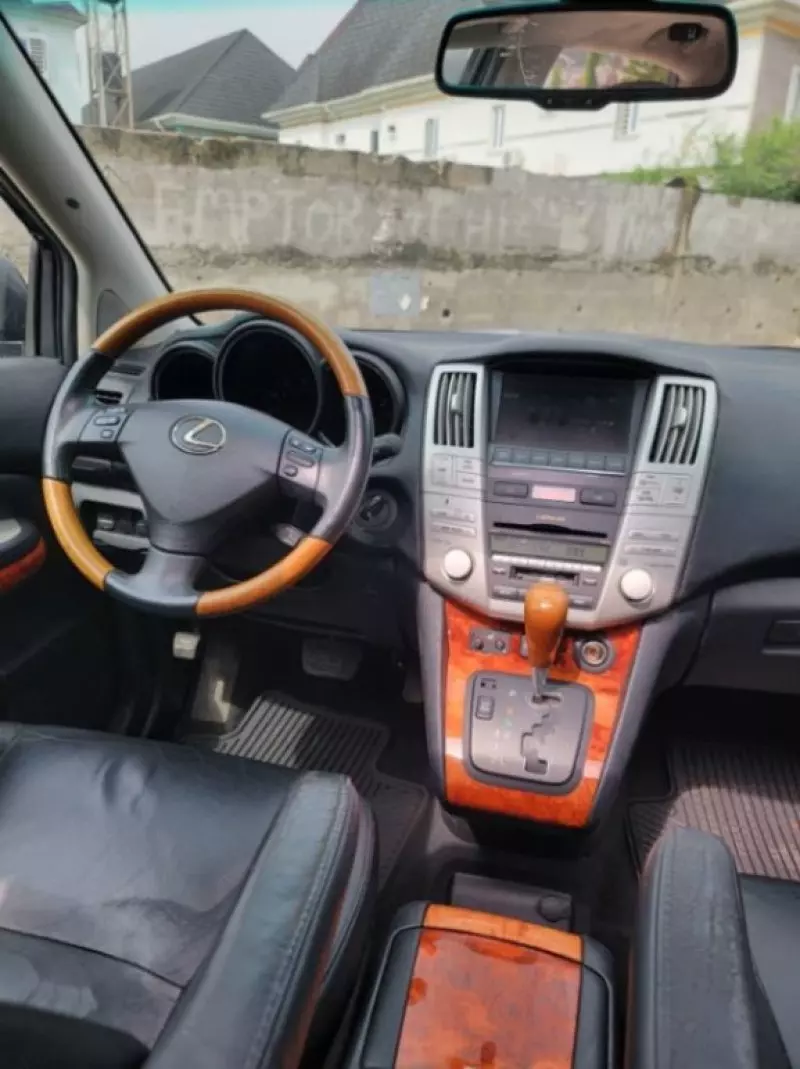 Lexus RX   - 2009