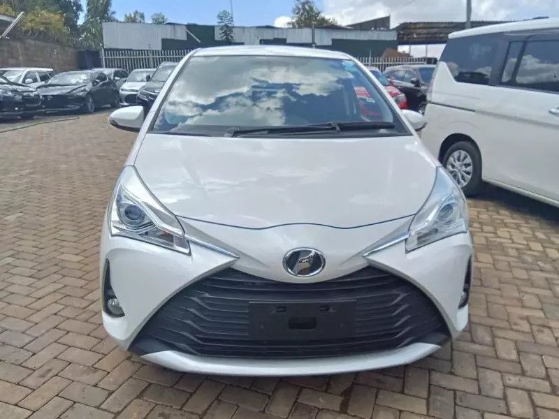Toyota Vitz   - 2019