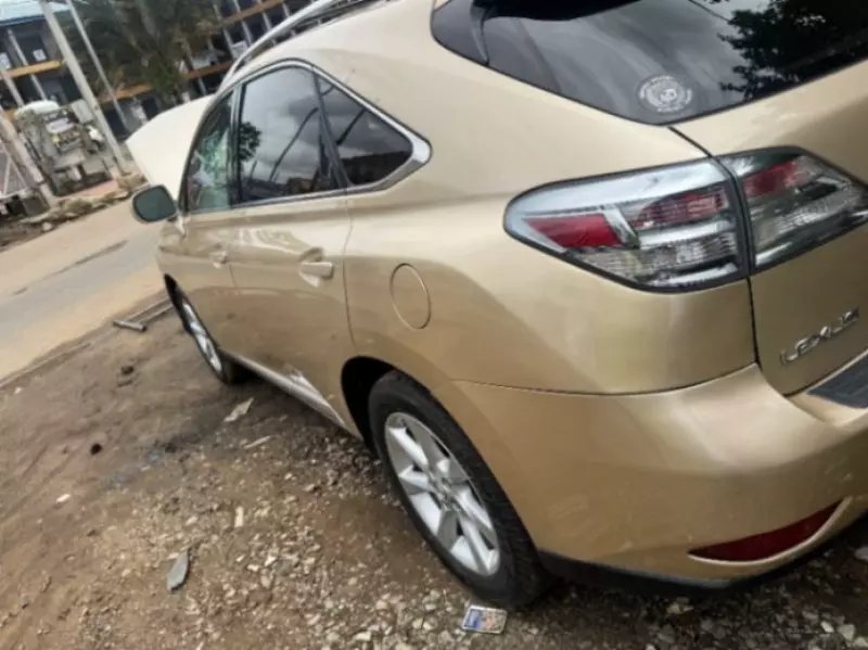 Lexus RX   - 2010