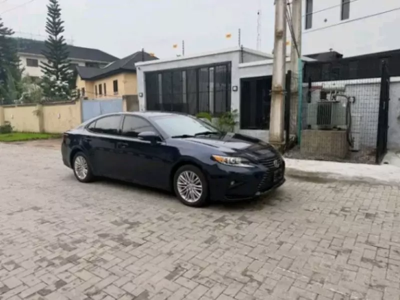 Lexus ES 350   - 2016