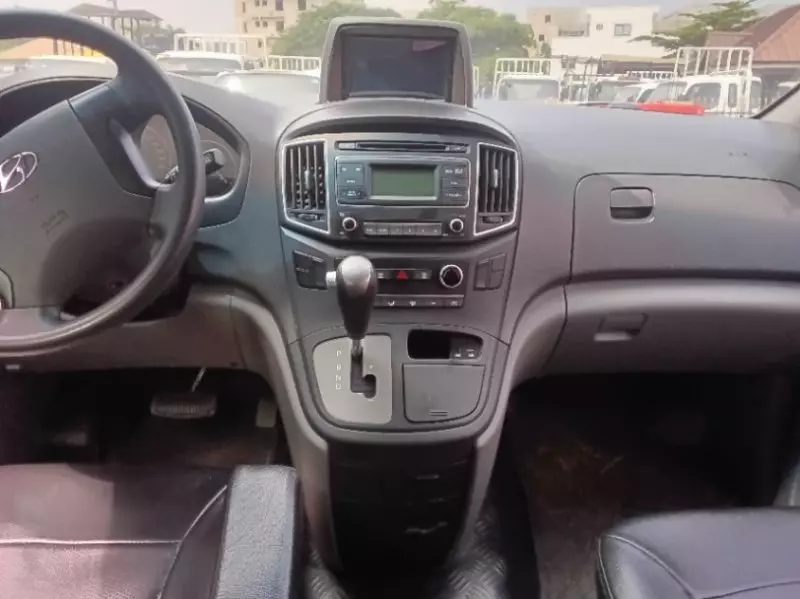 Hyundai Grand starex   - 2015