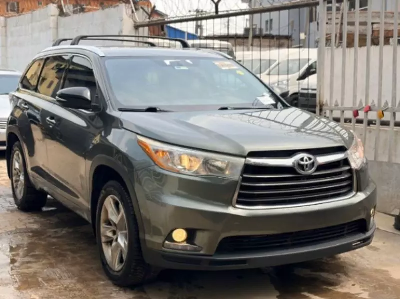 TOYOTA Highlander   - 2015