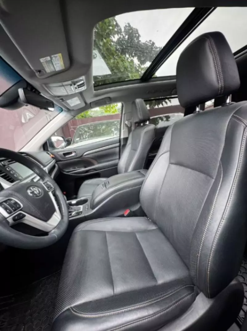 Toyota Highlander   - 2018