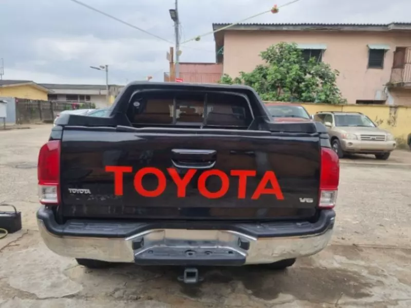 Toyota Tacoma   - 2013