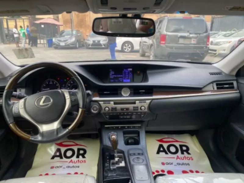 Lexus ES 350   - 2013