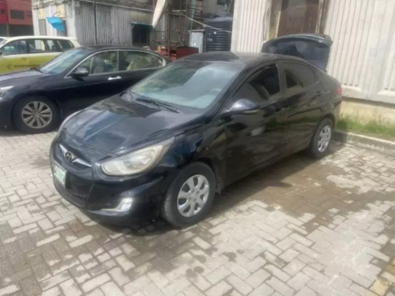 Hyundai Accent   - 2015