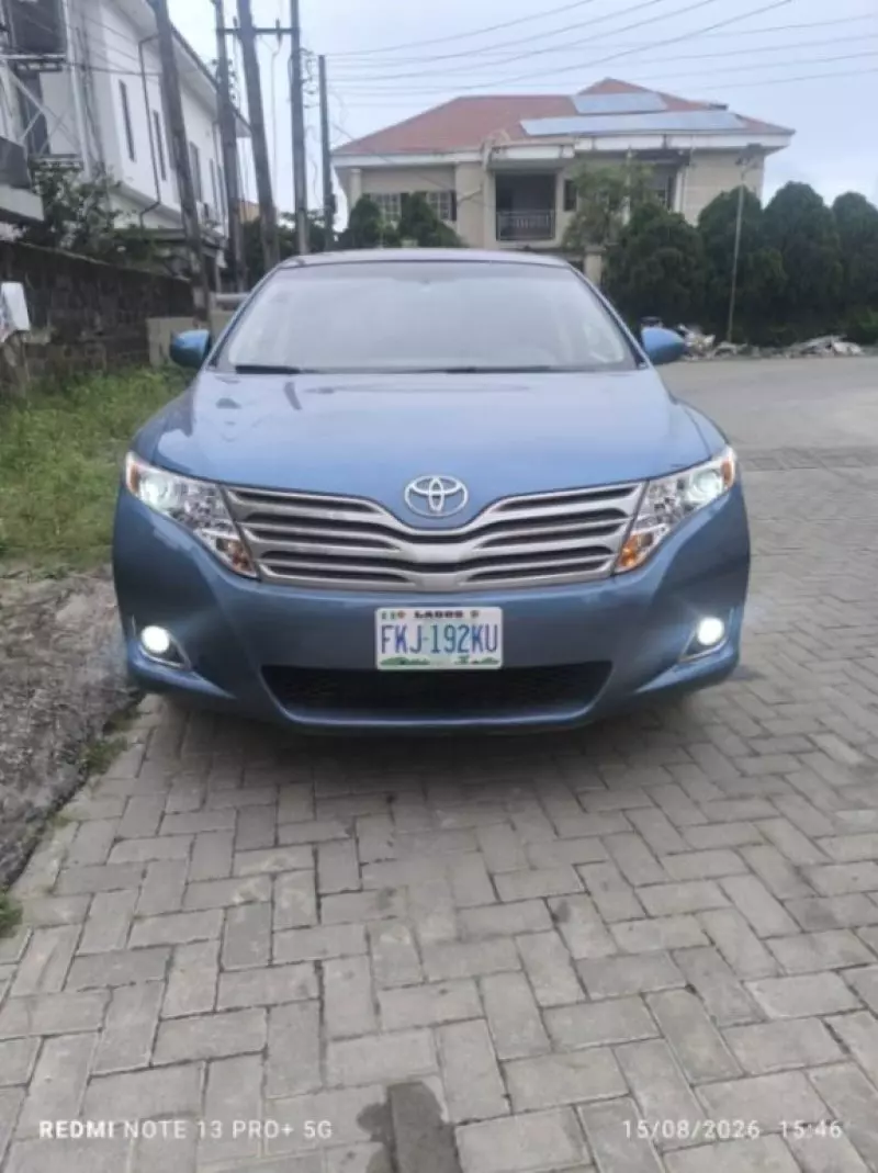TOYOTA Venza   - 2011