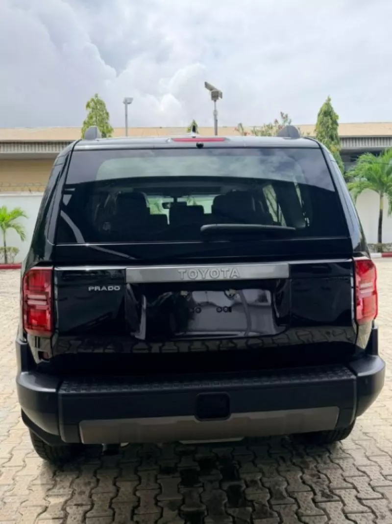 Toyota Prado - 2025