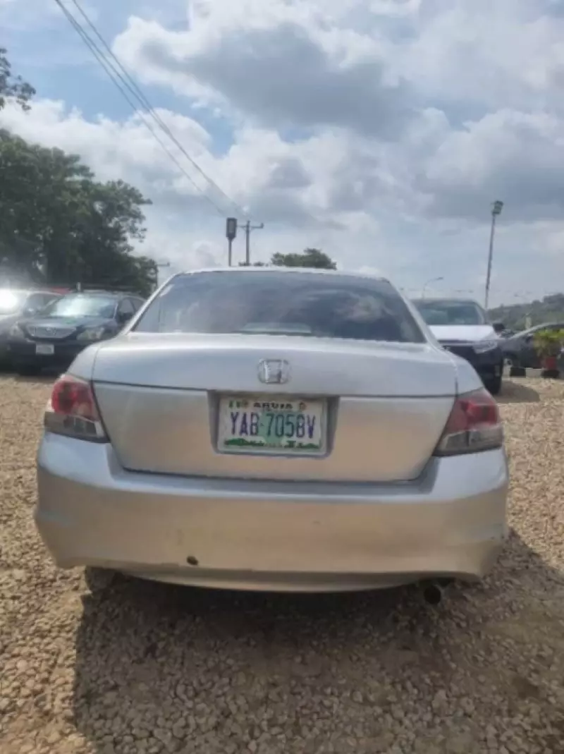 Honda Accord   - 2009