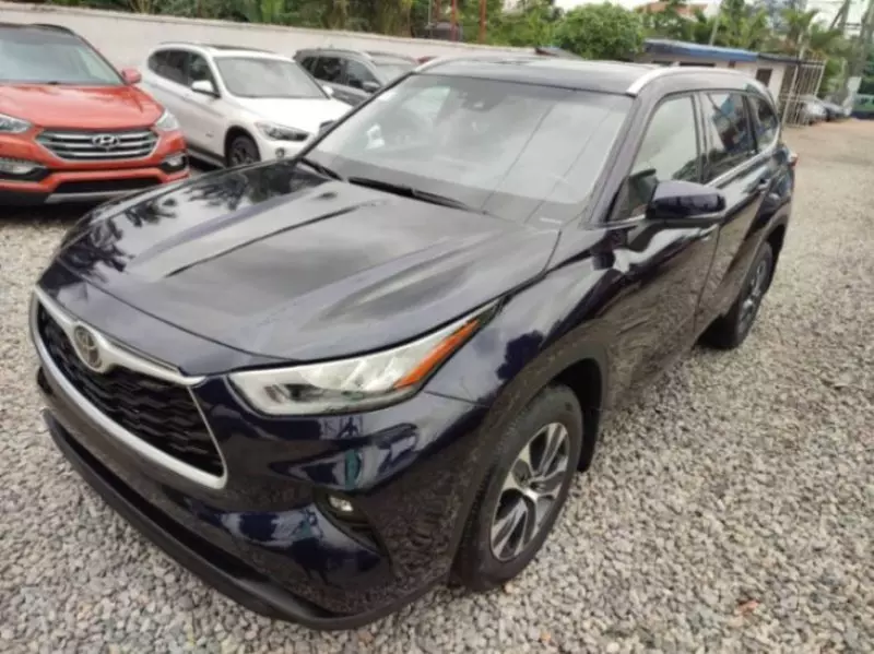 Toyota Highlander   - 2022