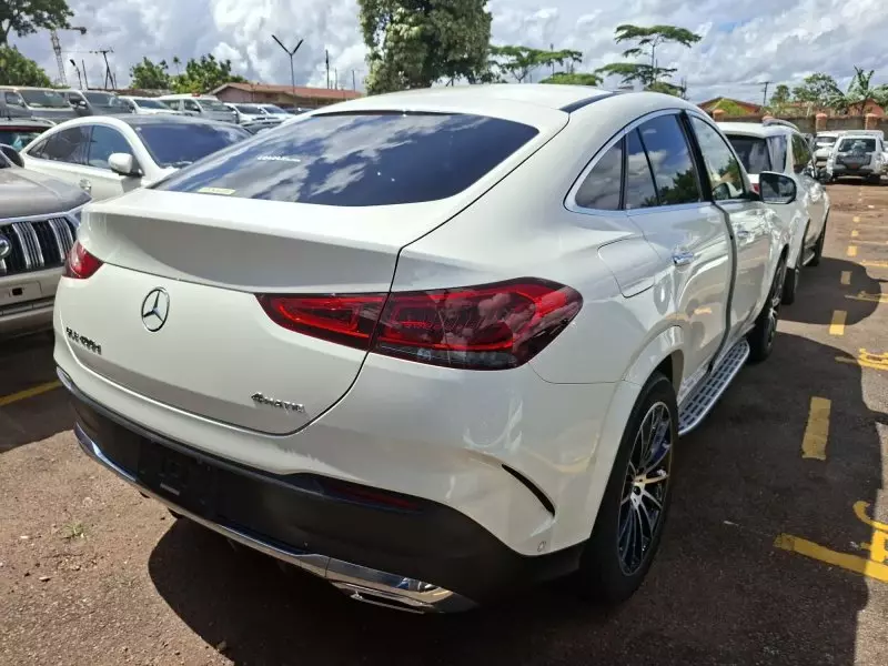 Mercedes-Benz GLE 400   - 2021
