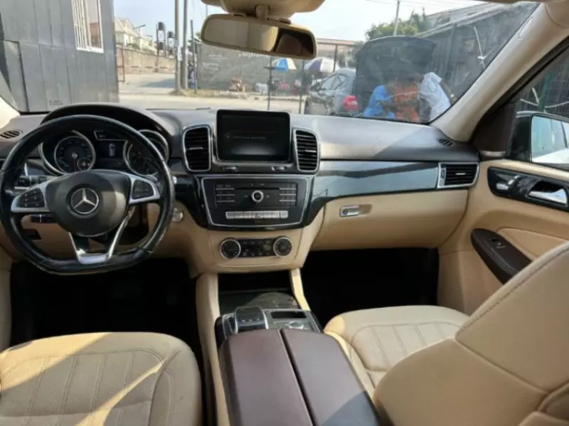 Mercedes-Benz GLE 350   - 2017