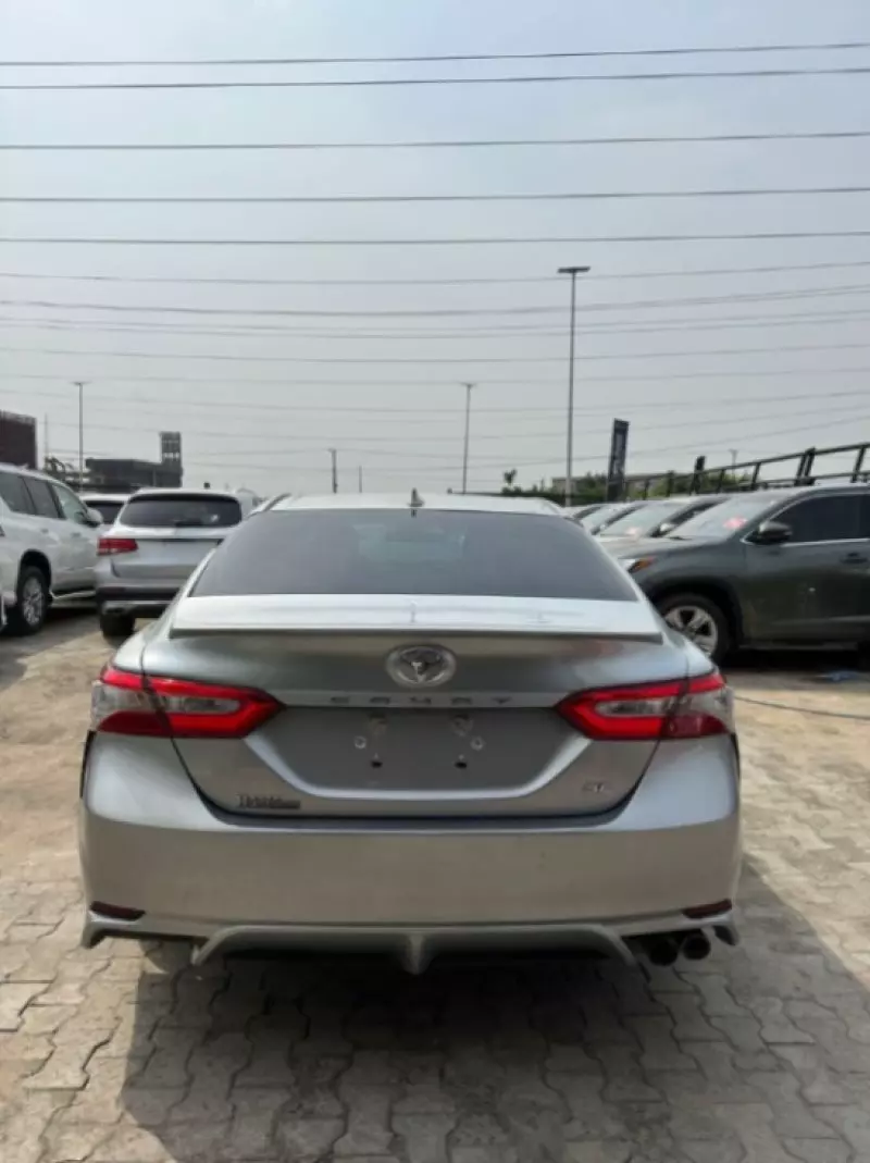 Toyota Camry   - 2019