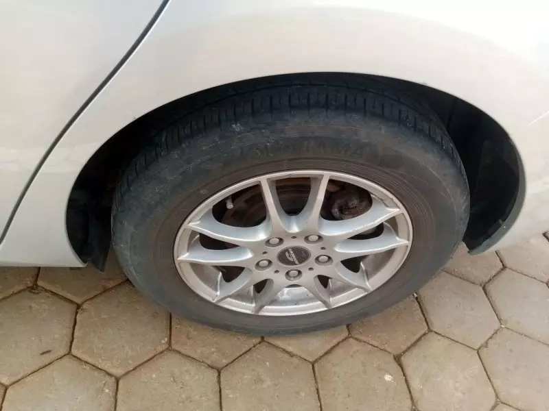 Toyota Auris   - 2012