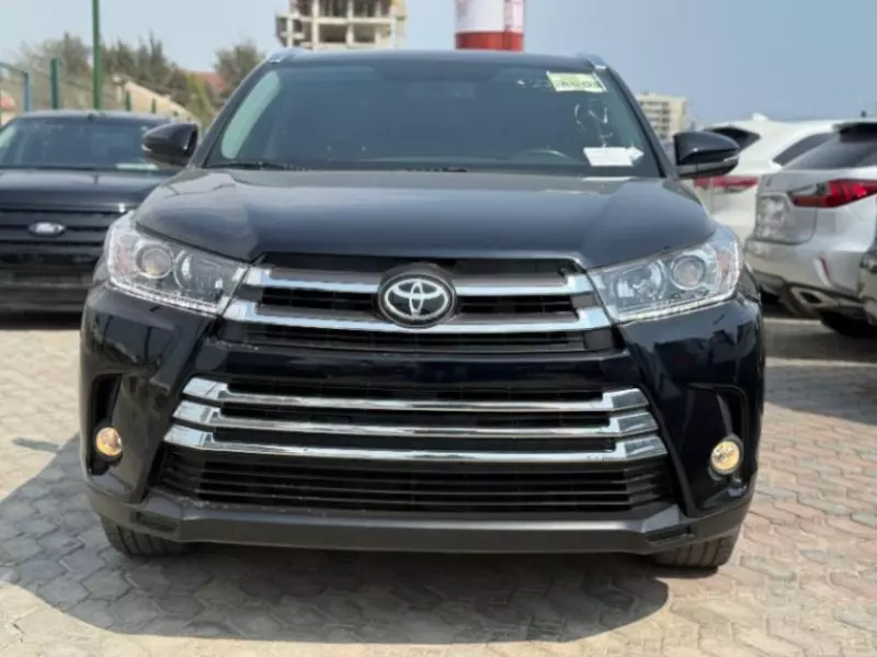 Toyota Highlander   - 2015