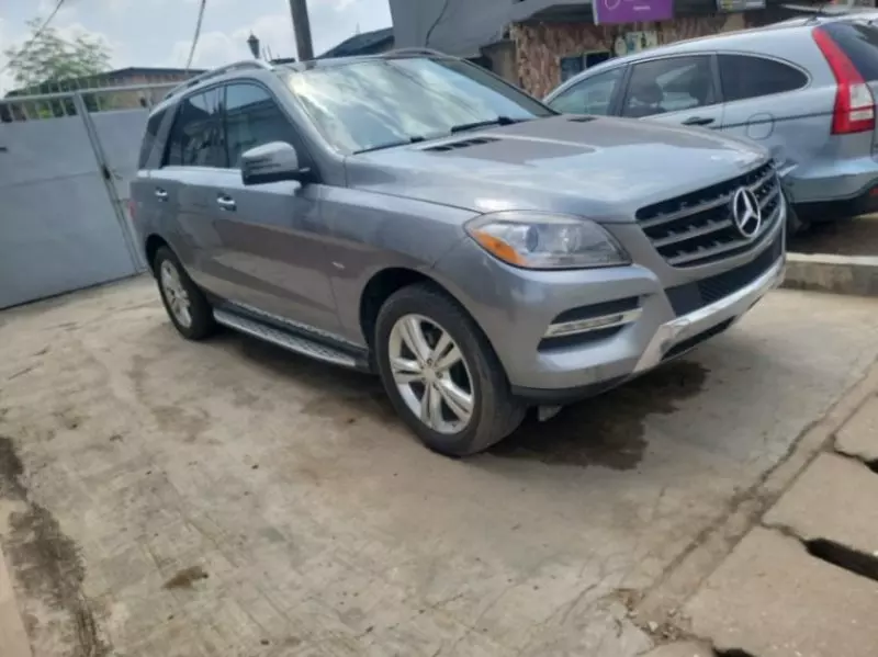 Mercedes-Benz ML 350   - 2012