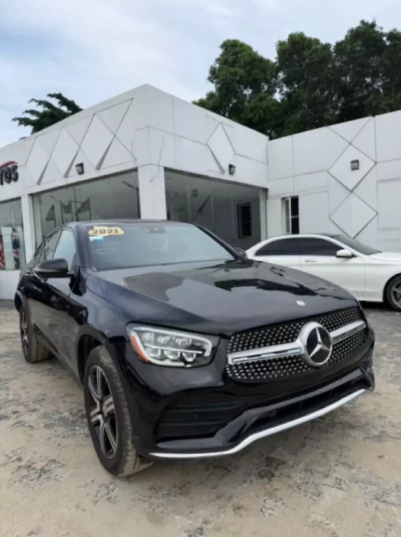 Mercedes-Benz GLC 300   - 2018
