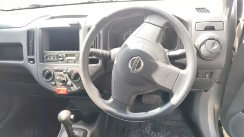 Nissan Advan    - 2018