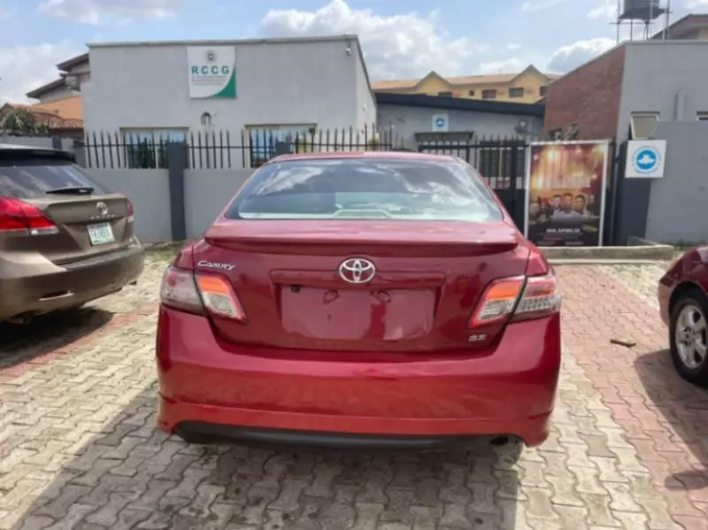 Toyota Camry   - 2008