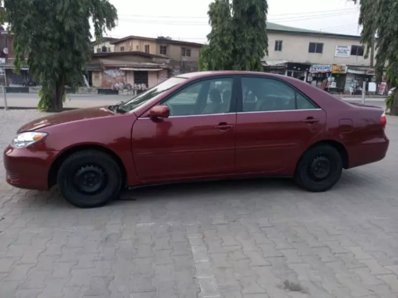 Toyota Camry   - 2006