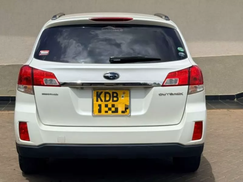 Subaru Outback   - 2013