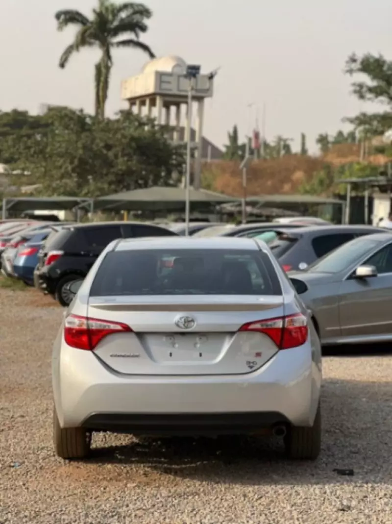 Toyota Corolla   - 2016