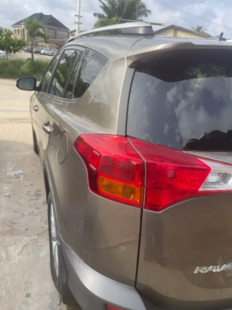 Toyota RAV4 - 2013