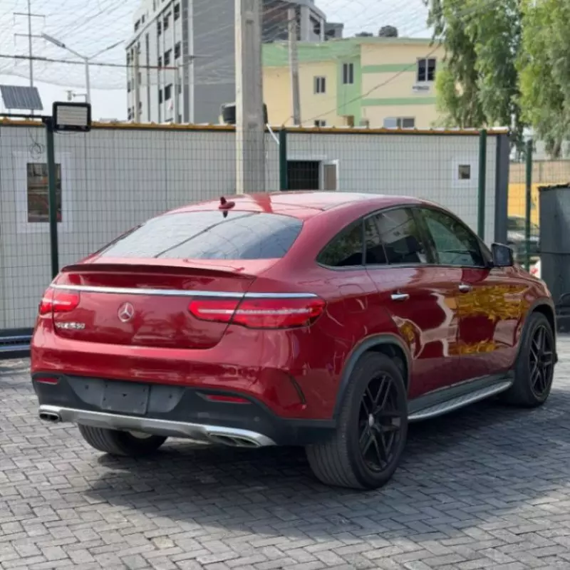 Mercedes-Benz GLE-Class   - 2016
