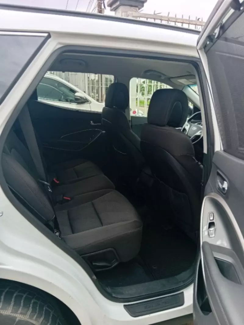 Hyundai Sonata - 2012