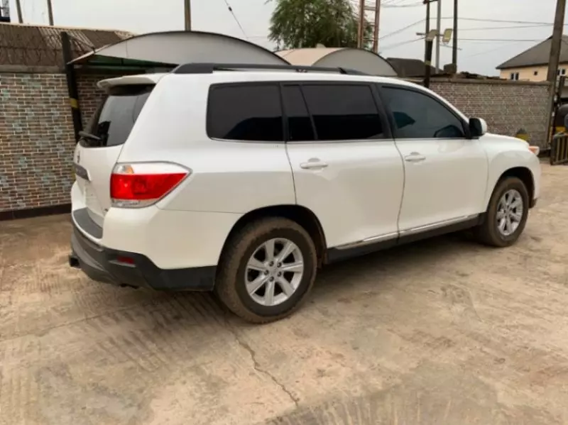 TOYOTA Highlander   - 2013