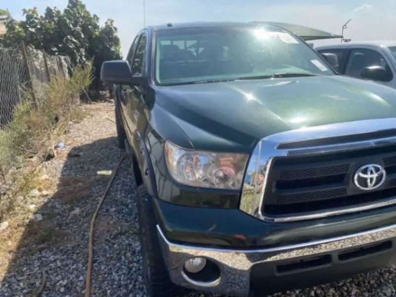 Toyota Tundra   - 2010