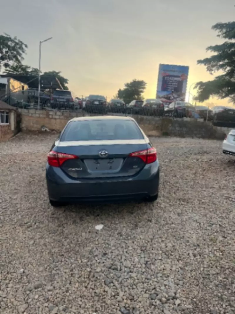 TOYOTA Corolla   - 2019