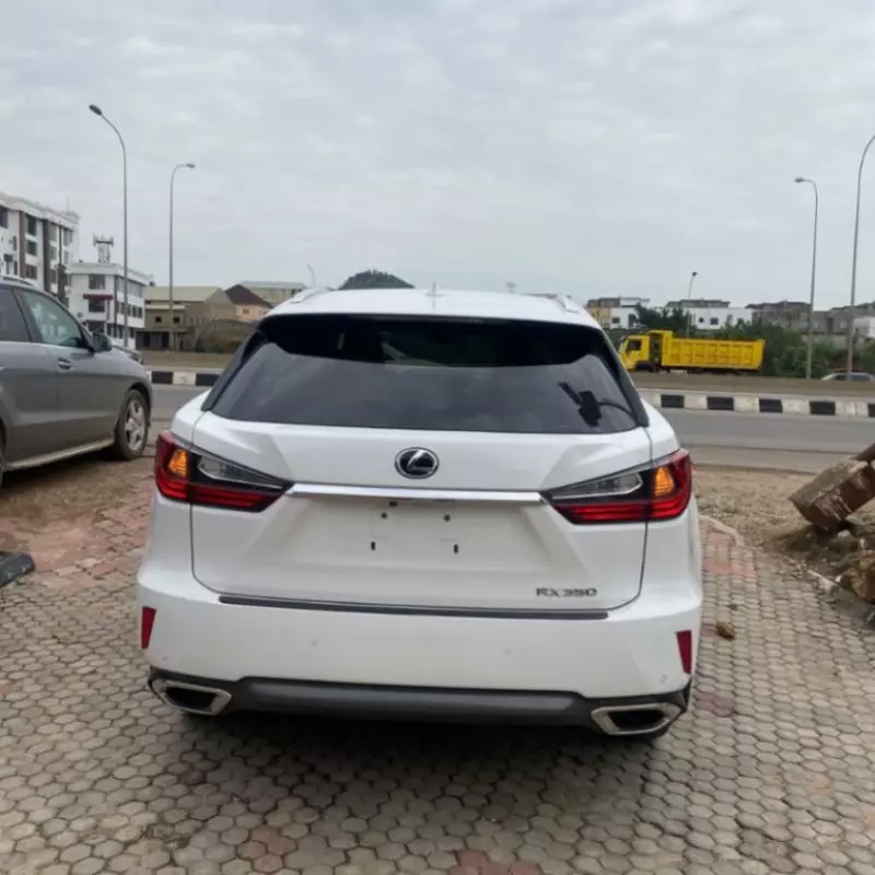 Lexus RX   - 2019