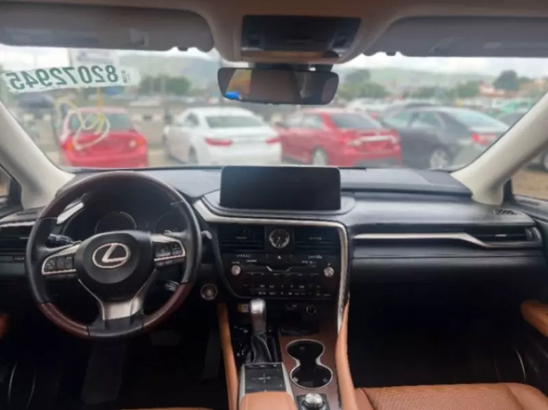 Lexus RX   - 2022