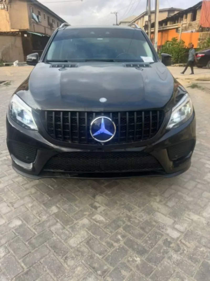 Mercedes-Benz GLE 43 AMG   - 2017